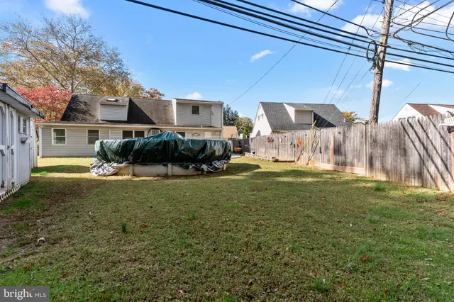 $425,000 | 212 Plumbridge Drive, Levittown, PA 19056