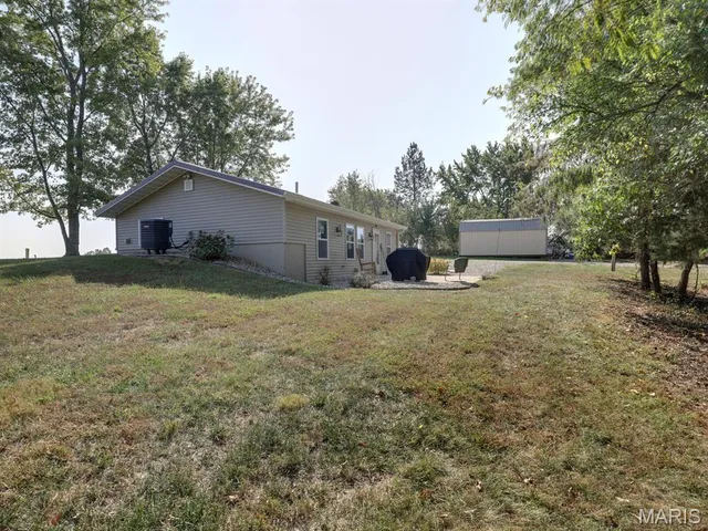 $200,000 | 28853 State Hwy Z, La Grange, MO 63448