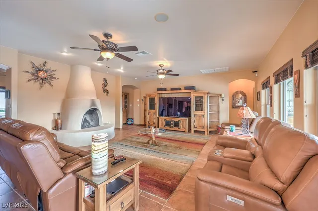 $740,000 | 1122 Thomas Bay Circle, Logandale, NV 89021