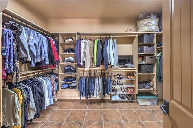 $740,000 | 1122 Thomas Bay Circle, Logandale, NV 89021