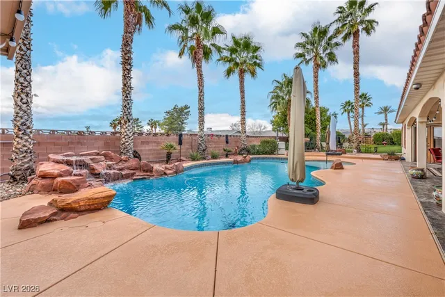 $740,000 | 1122 Thomas Bay Circle, Logandale, NV 89021