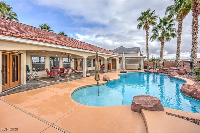 $740,000 | 1122 Thomas Bay Circle, Logandale, NV 89021
