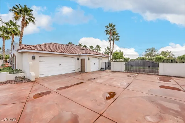 $740,000 | 1122 Thomas Bay Circle, Logandale, NV 89021