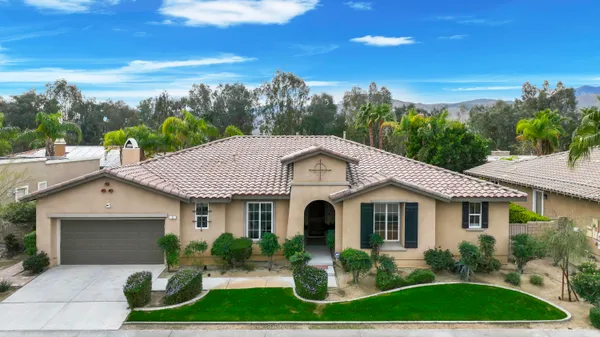$950,000 | 3 Clear Lake Drive, Rancho Mirage, CA 92270