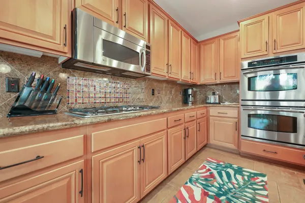 $950,000 | 3 Clear Lake Drive, Rancho Mirage, CA 92270