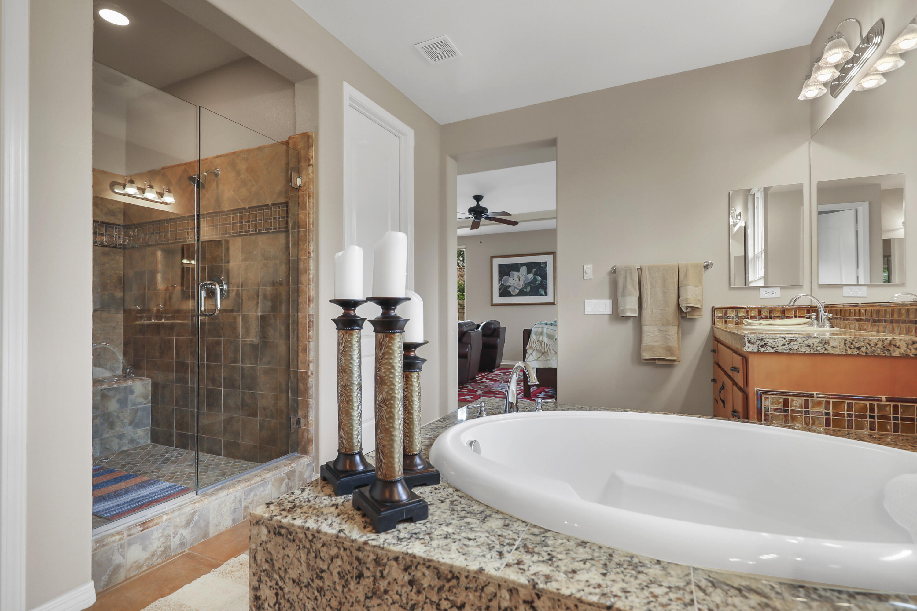 3 Clear Lake Drive Rancho Mirage, CA 92270 - Photo 23 of 47 Primary bathroom