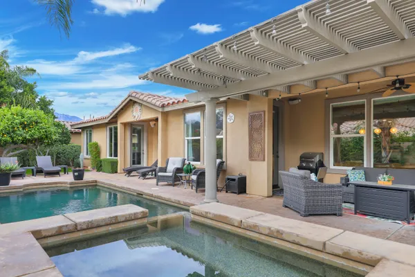 $950,000 | 3 Clear Lake Drive, Rancho Mirage, CA 92270