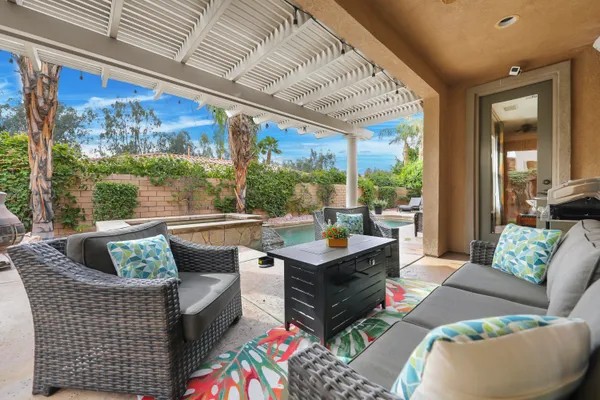 $950,000 | 3 Clear Lake Drive, Rancho Mirage, CA 92270