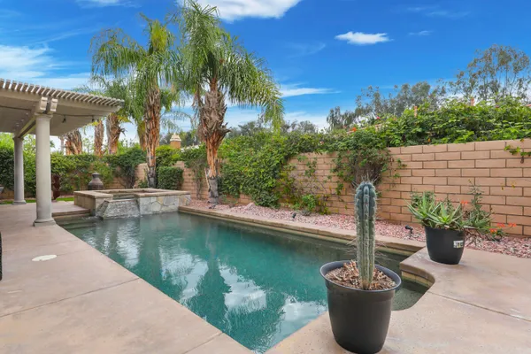 $950,000 | 3 Clear Lake Drive, Rancho Mirage, CA 92270