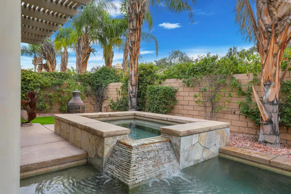 $950,000 | 3 Clear Lake Drive, Rancho Mirage, CA 92270
