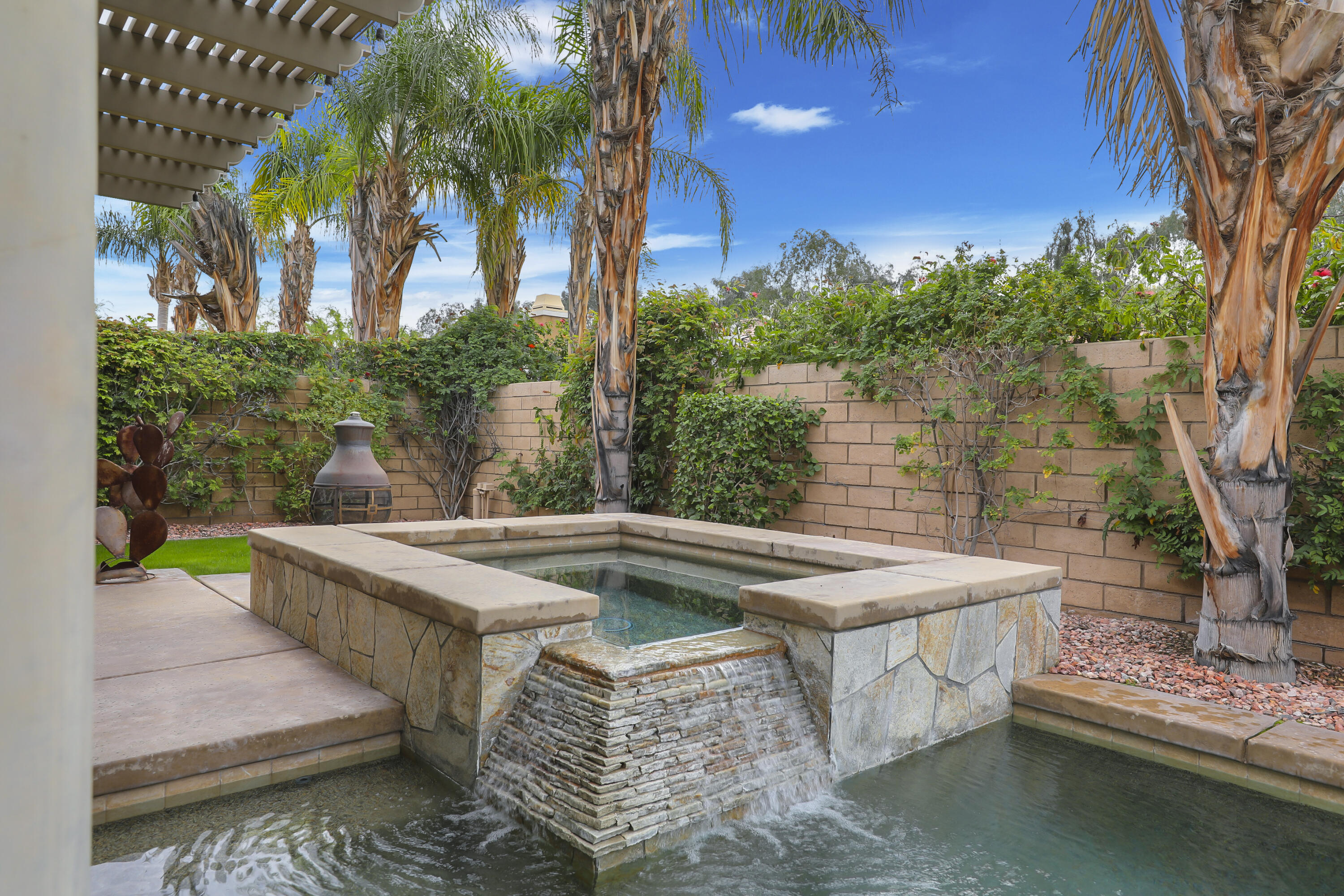 3 Clear Lake Drive Rancho Mirage, CA 92270 - Photo 37 of 47 Spa