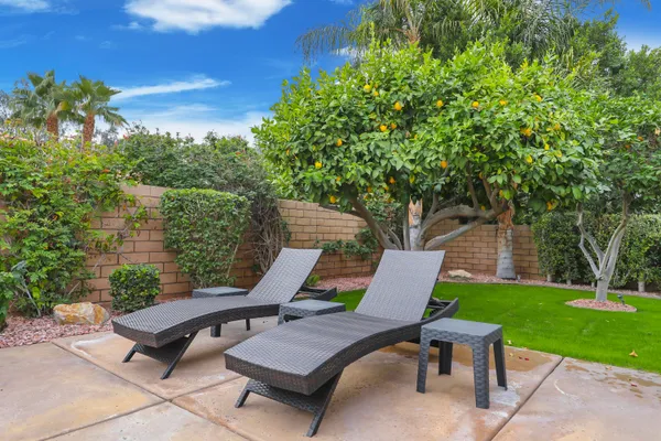 $950,000 | 3 Clear Lake Drive, Rancho Mirage, CA 92270