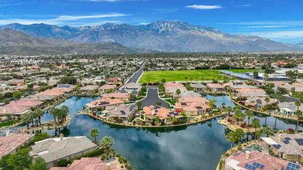 $950,000 | 3 Clear Lake Drive, Rancho Mirage, CA 92270