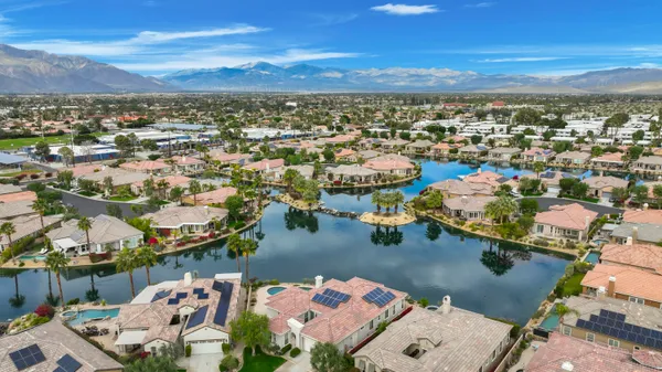 $950,000 | 3 Clear Lake Drive, Rancho Mirage, CA 92270