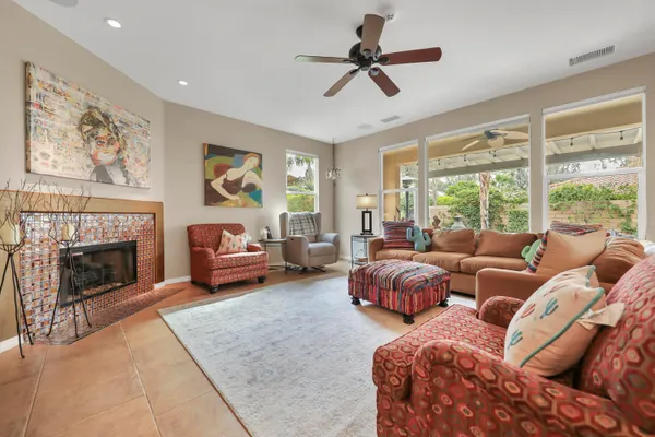 $950,000 | 3 Clear Lake Drive, Rancho Mirage, CA 92270