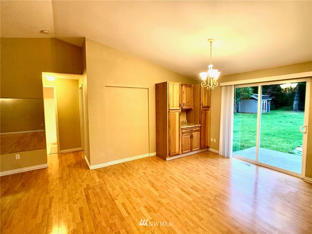 5424 187th Court Southwest Rochester, WA 98579 - Photo 4 of 21