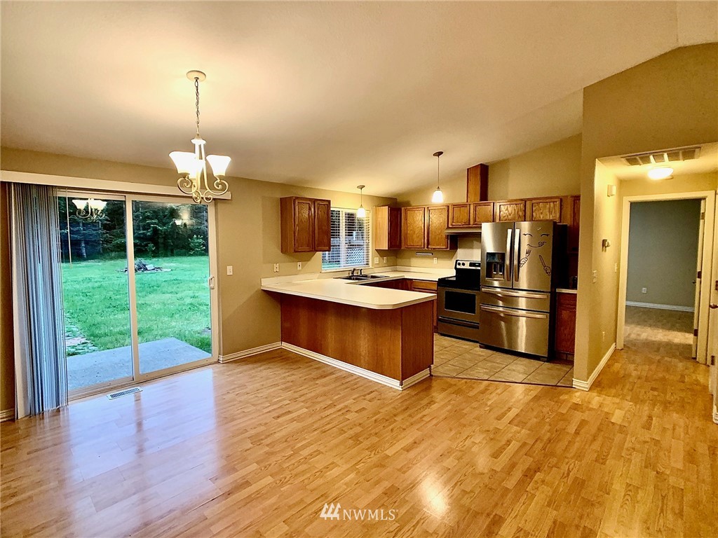 5424 187th Court Southwest Rochester, WA 98579 - Photo 7 of 21