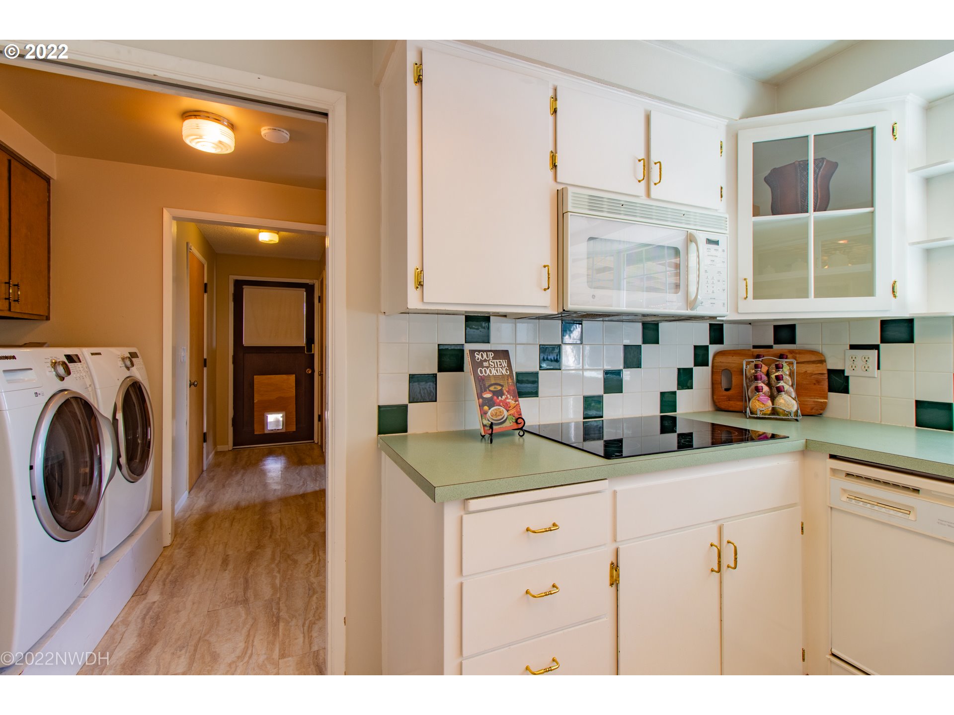 672 70th Street Springfield, OR 97478 - Photo 13 of 32 Gallery Image 13