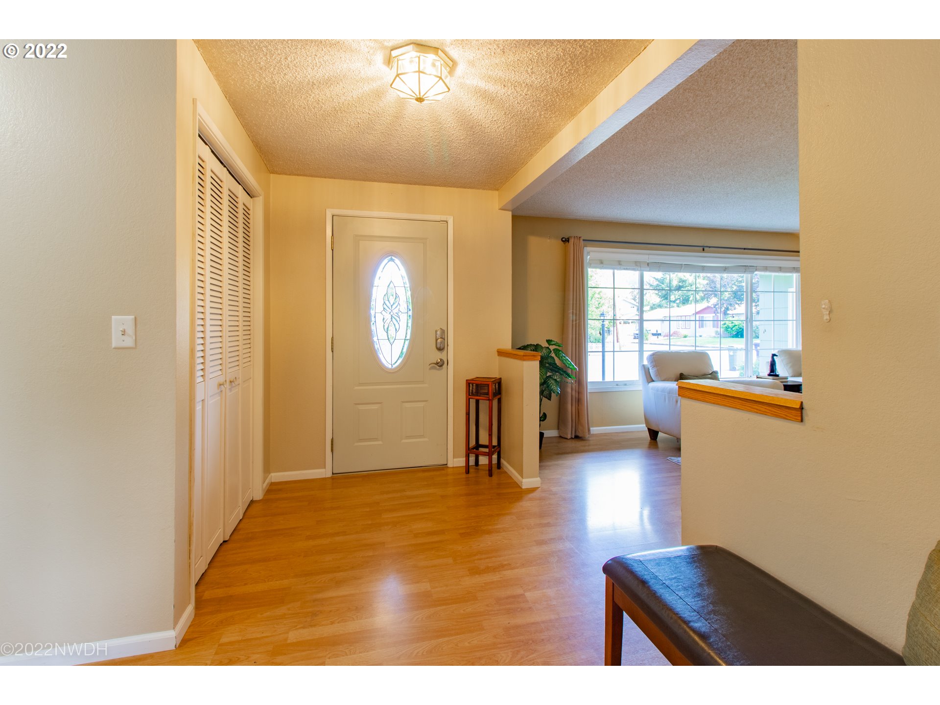 672 70th Street Springfield, OR 97478 - Photo 2 of 32 Gallery Image 2