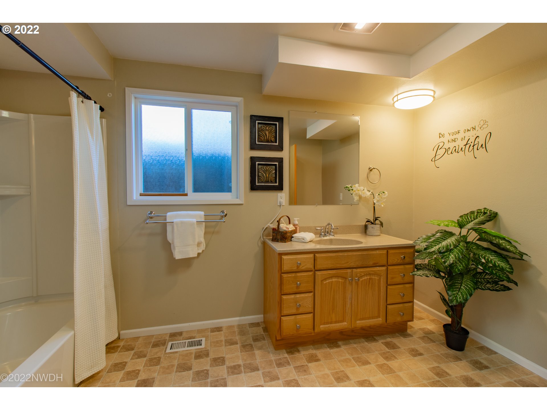 672 70th Street Springfield, OR 97478 - Photo 21 of 32 Gallery Image 21