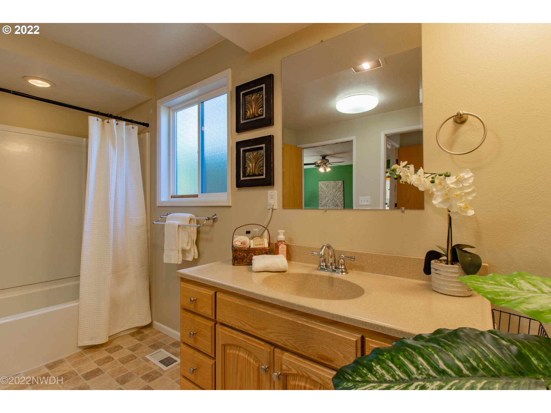672 70th Street Springfield, OR 97478 - Photo 22 of 32 Gallery Image 22