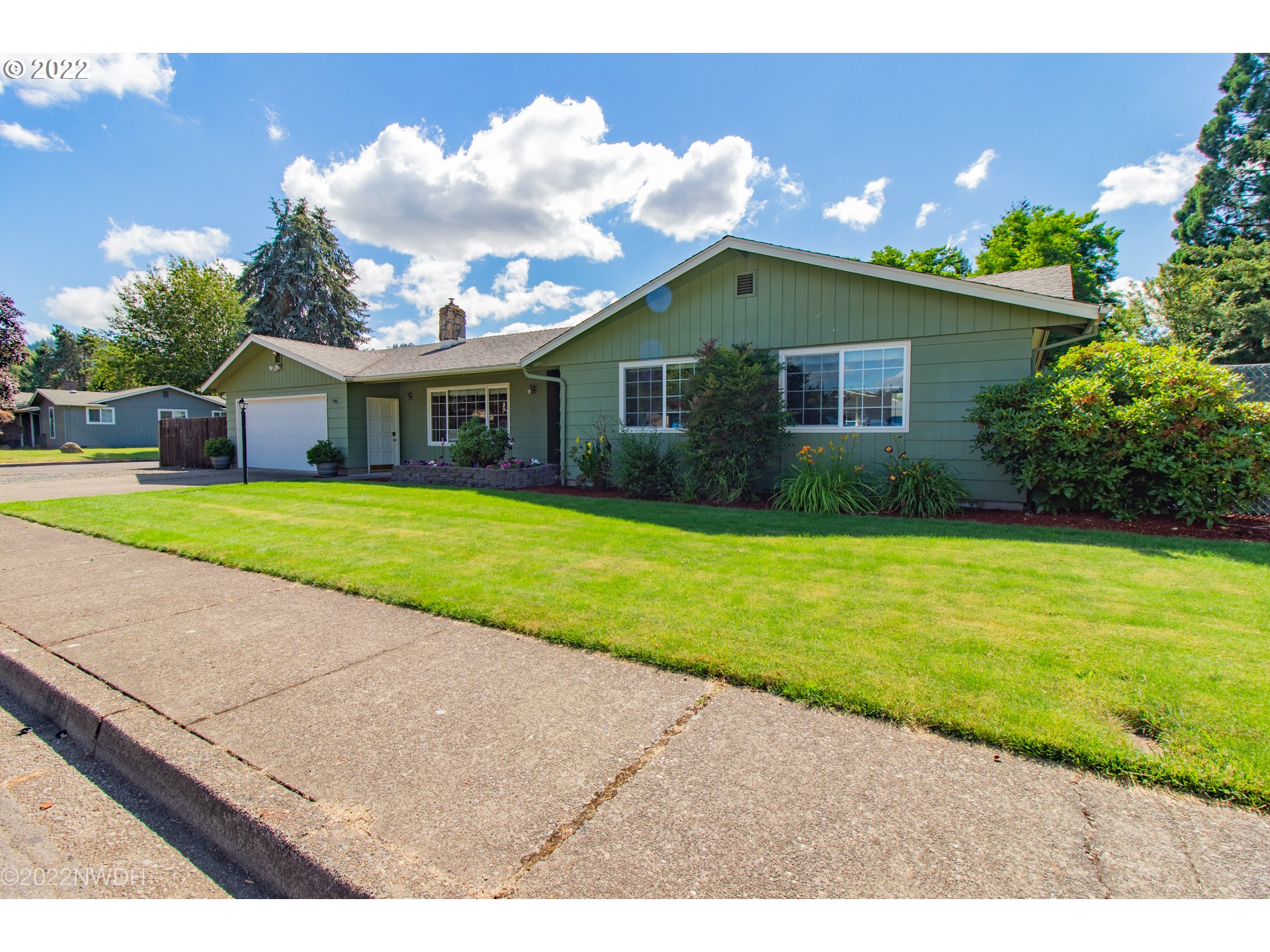 672 70th Street Springfield, OR 97478 - Photo 32 of 32 Gallery Image 32