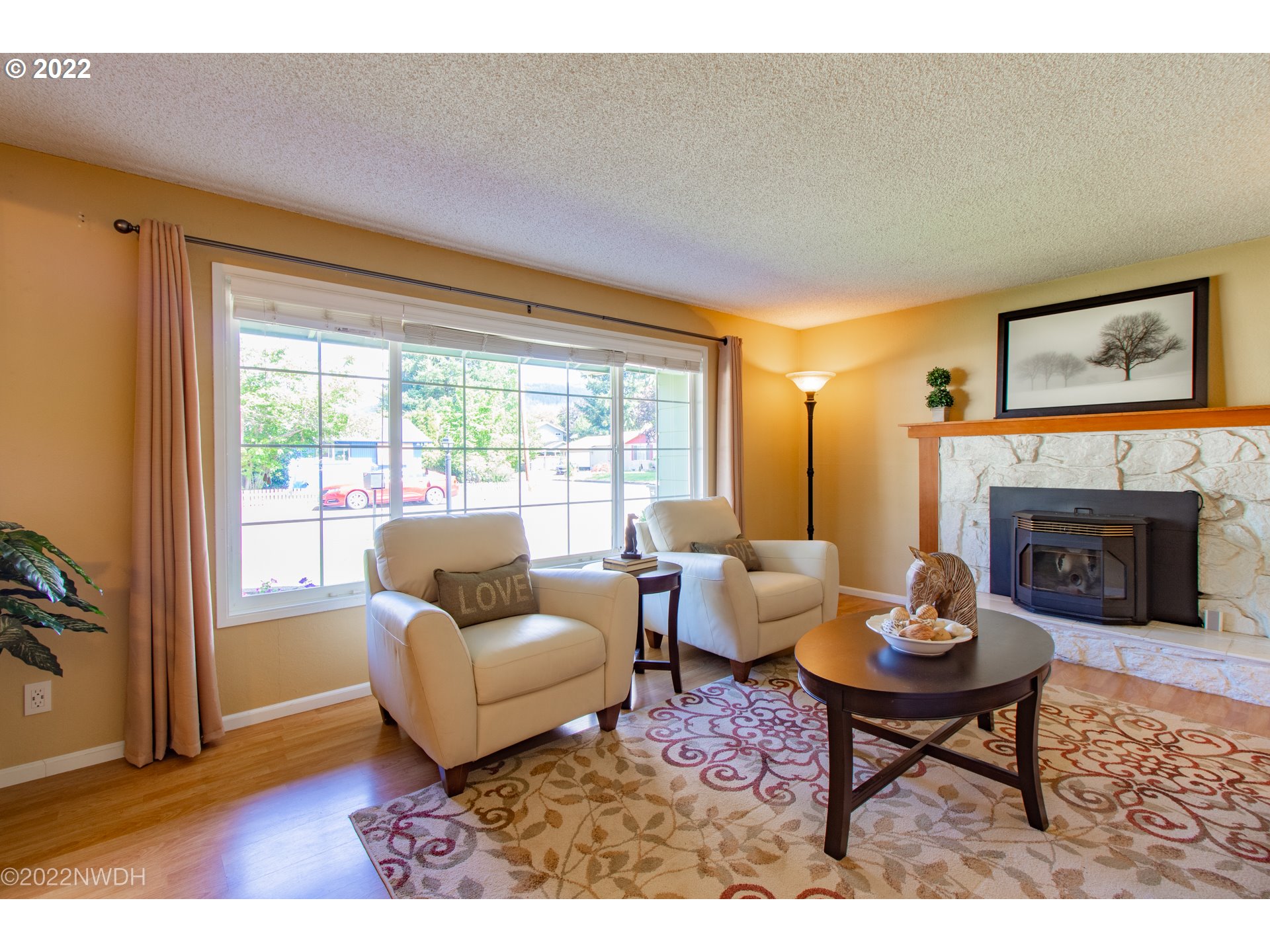 672 70th Street Springfield, OR 97478 - Photo 4 of 32 Gallery Image 4
