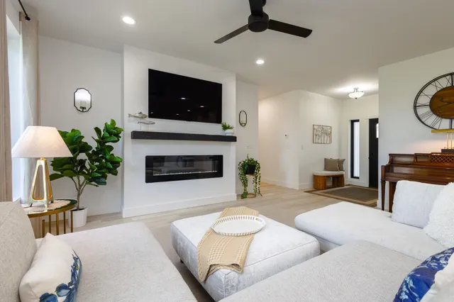 $424,900 | 20633 Co Highway 21, Detroit Lakes, MN 56501