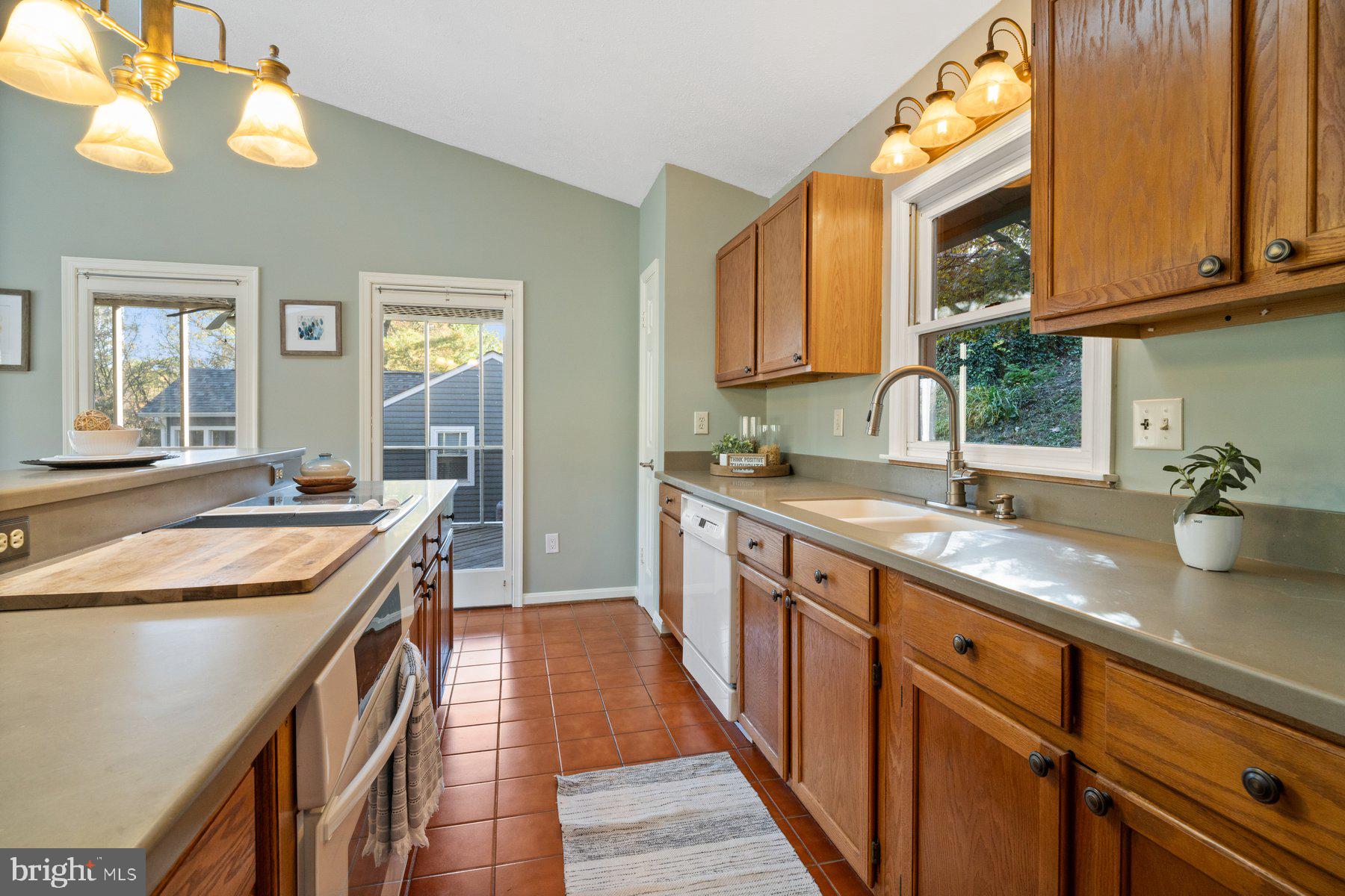 6949 Meadowlake Road New Market, MD 21774 - Photo 13 of 51 Warm tile floors; feels like a European vacay.