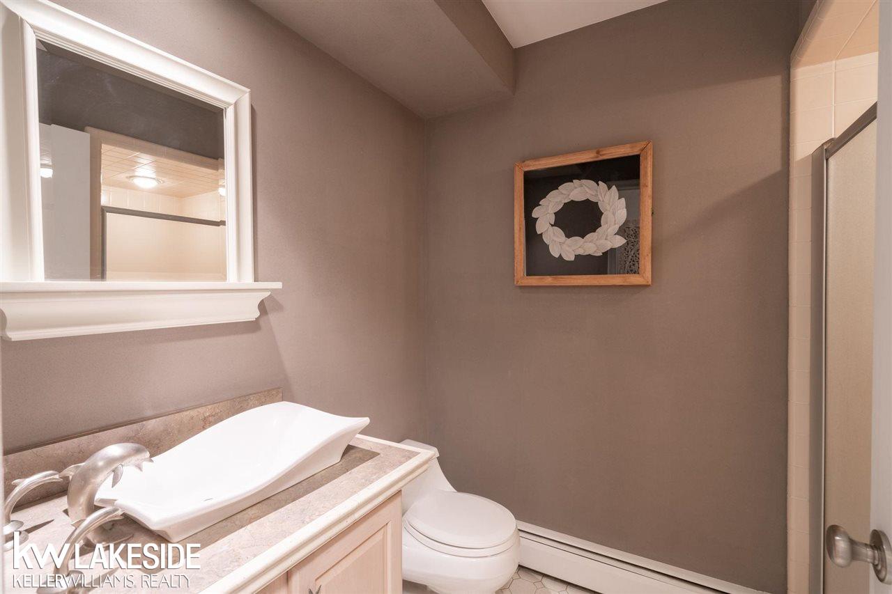49670 Compass Point Drive New Baltimore, MI 48047 - Photo 38 of 69 50073229-37.JPG