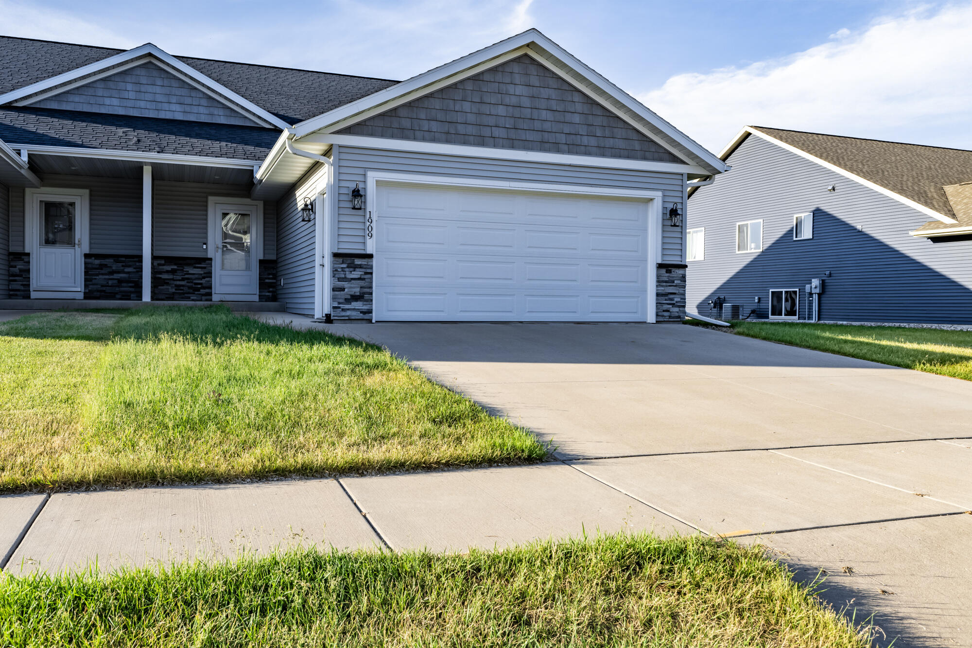 1909 Prairie Place Holmen, WI 54636 - Photo 3 of 41 WKP_6037-HDR