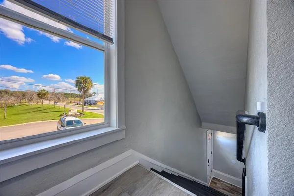 $2,400 | 117 East Euclid Avenue, DeLand, FL 32724