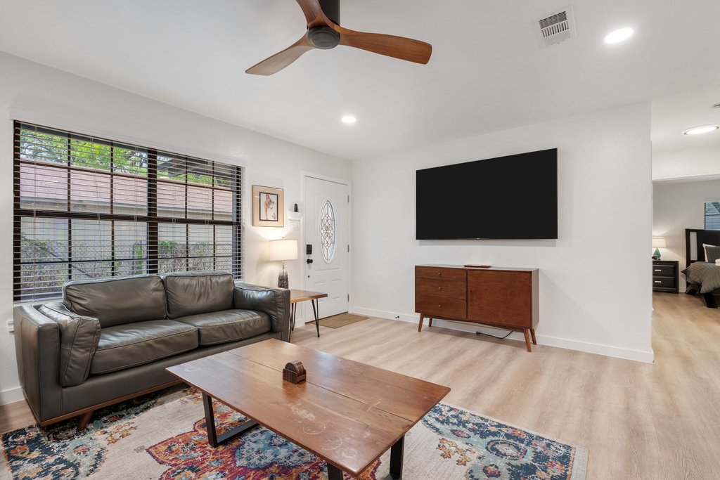 1300 Haskell Street Austin, TX 78702 - Photo 29 of 32 living room duplex 2