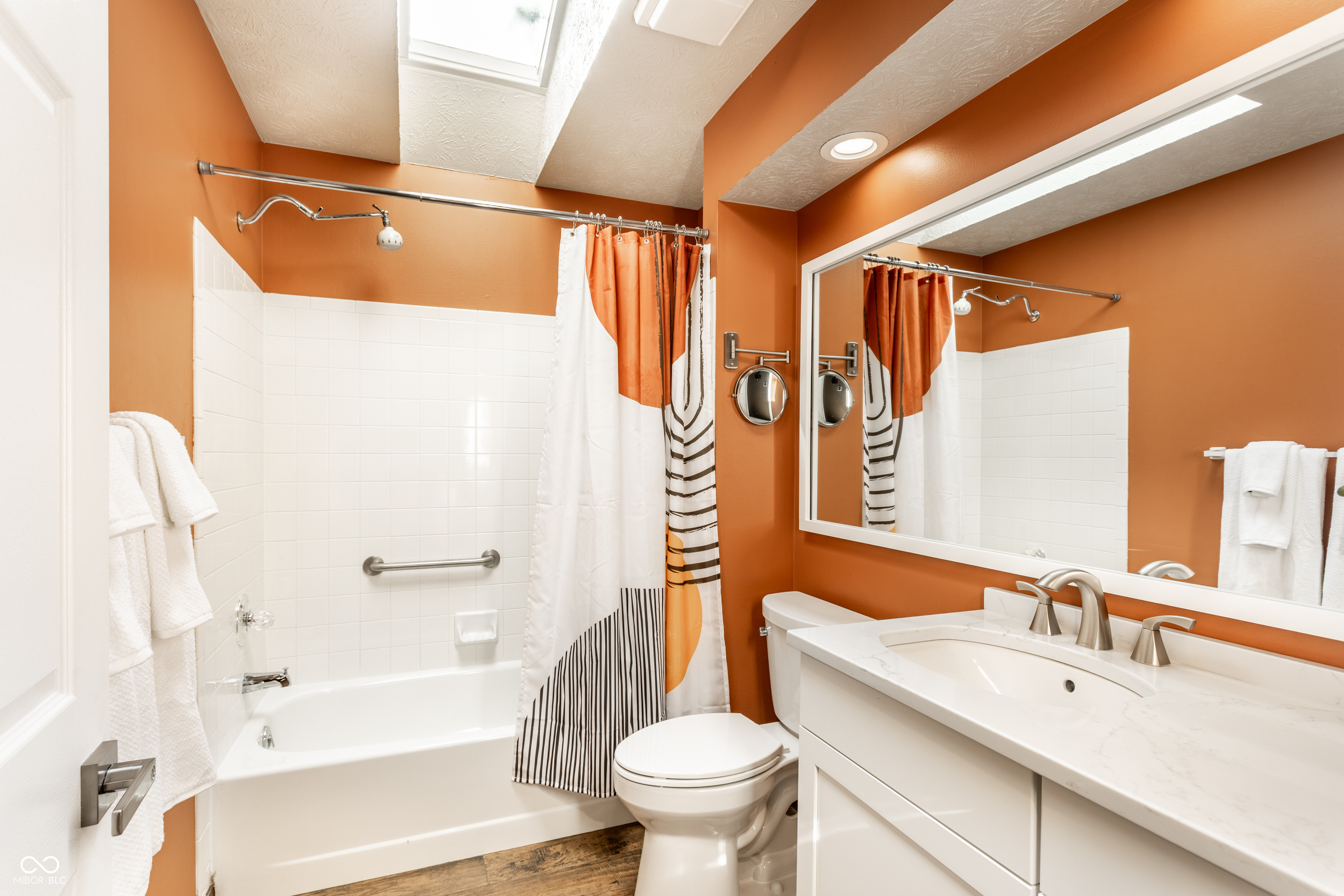 1663 Cloister Drive Indianapolis, IN 46260 - Photo 22 of 28