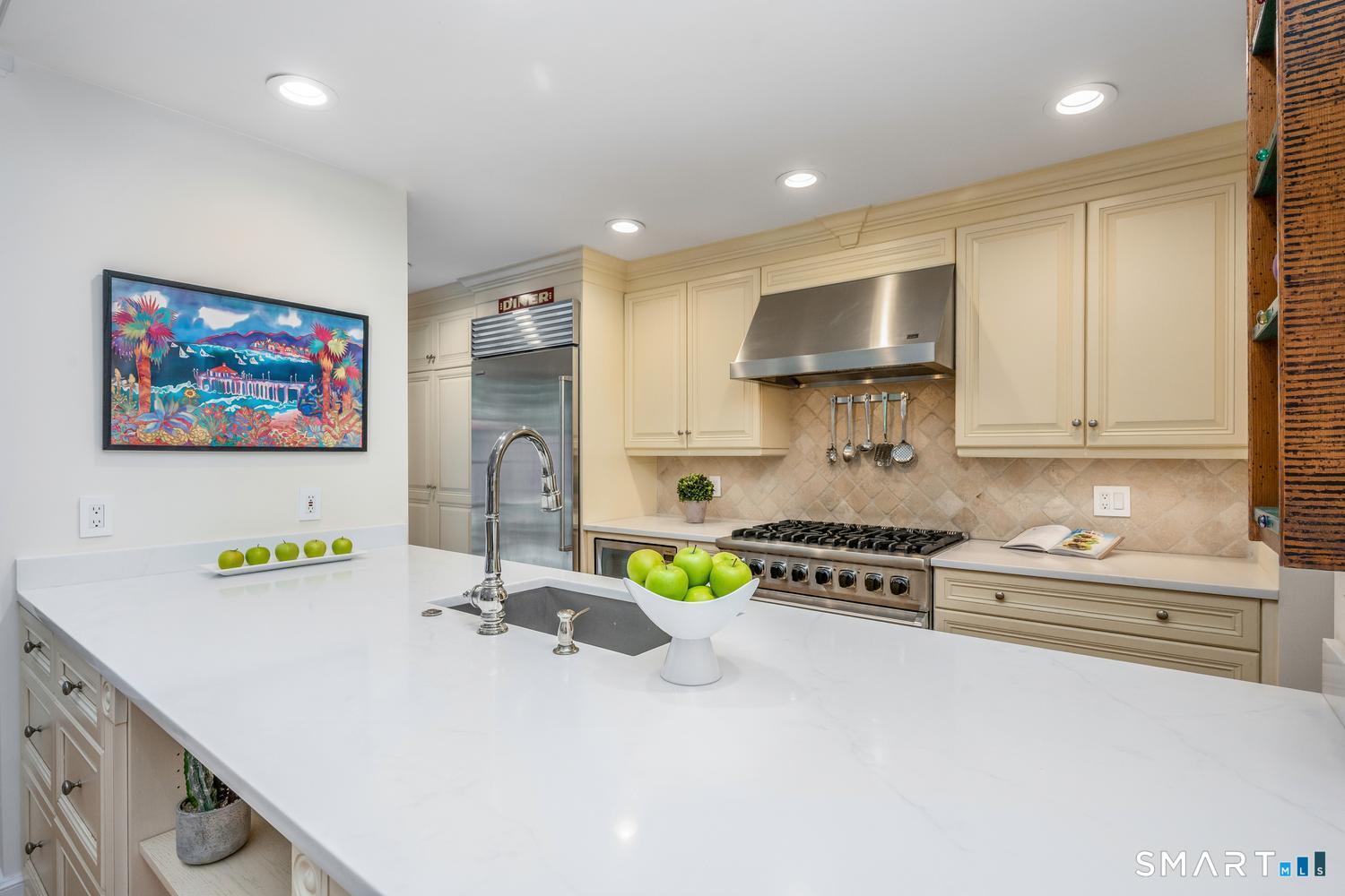 3 Rocaton Road Darien, CT 06820 - Photo 11 of 36