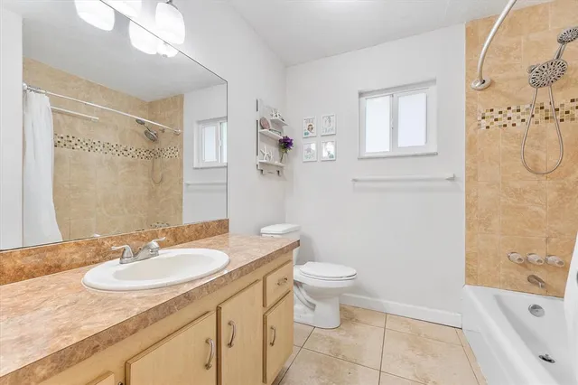 $575,000 | 2757 Northwest 83rd Terrace, Coral Springs, FL 33065