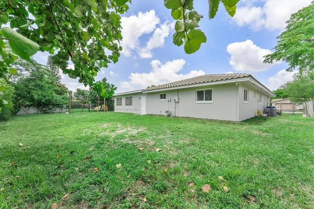 $575,000 | 2757 Northwest 83rd Terrace, Coral Springs, FL 33065