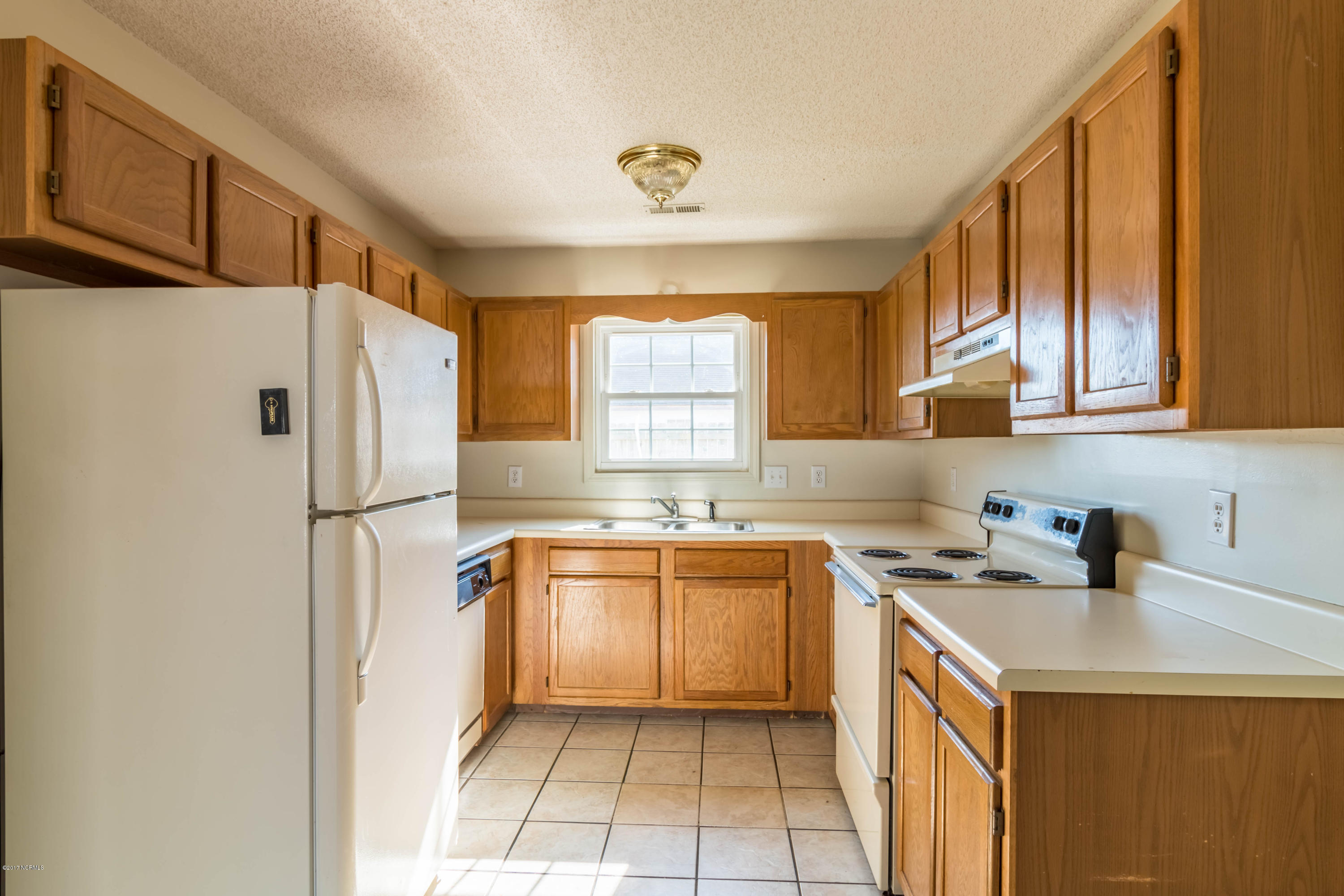 212 Joey Court Hubert, NC 28539 - Photo 4 of 12 32848976434_2b5b302667_o