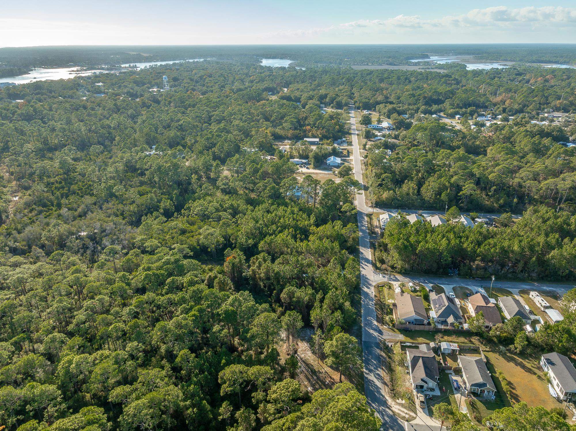 711 Northeast Ne Avenue Carrabelle, FL 32322 - Photo 4 of 19