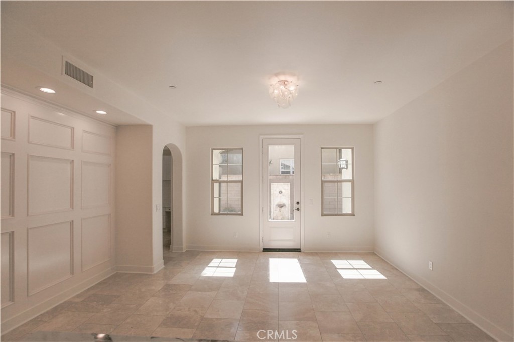 38 Ridge Valley Irvine, CA 92618 - Photo 4 of 39