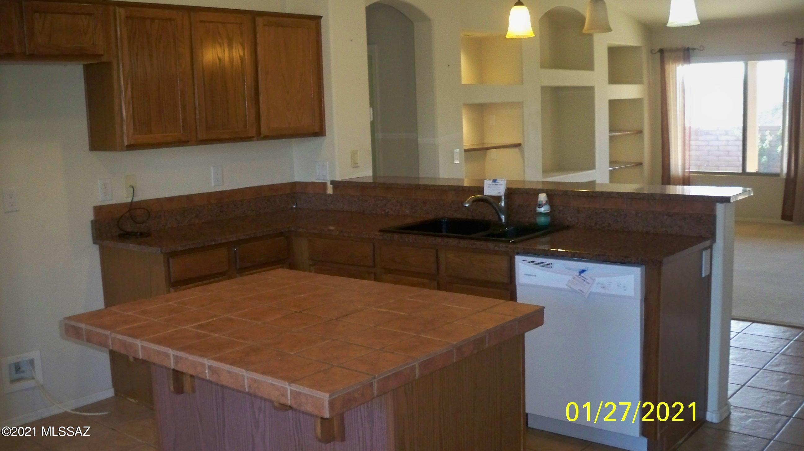 1385 North Birds Nest Road Green Valley, AZ 85614 - Photo 6 of 22
