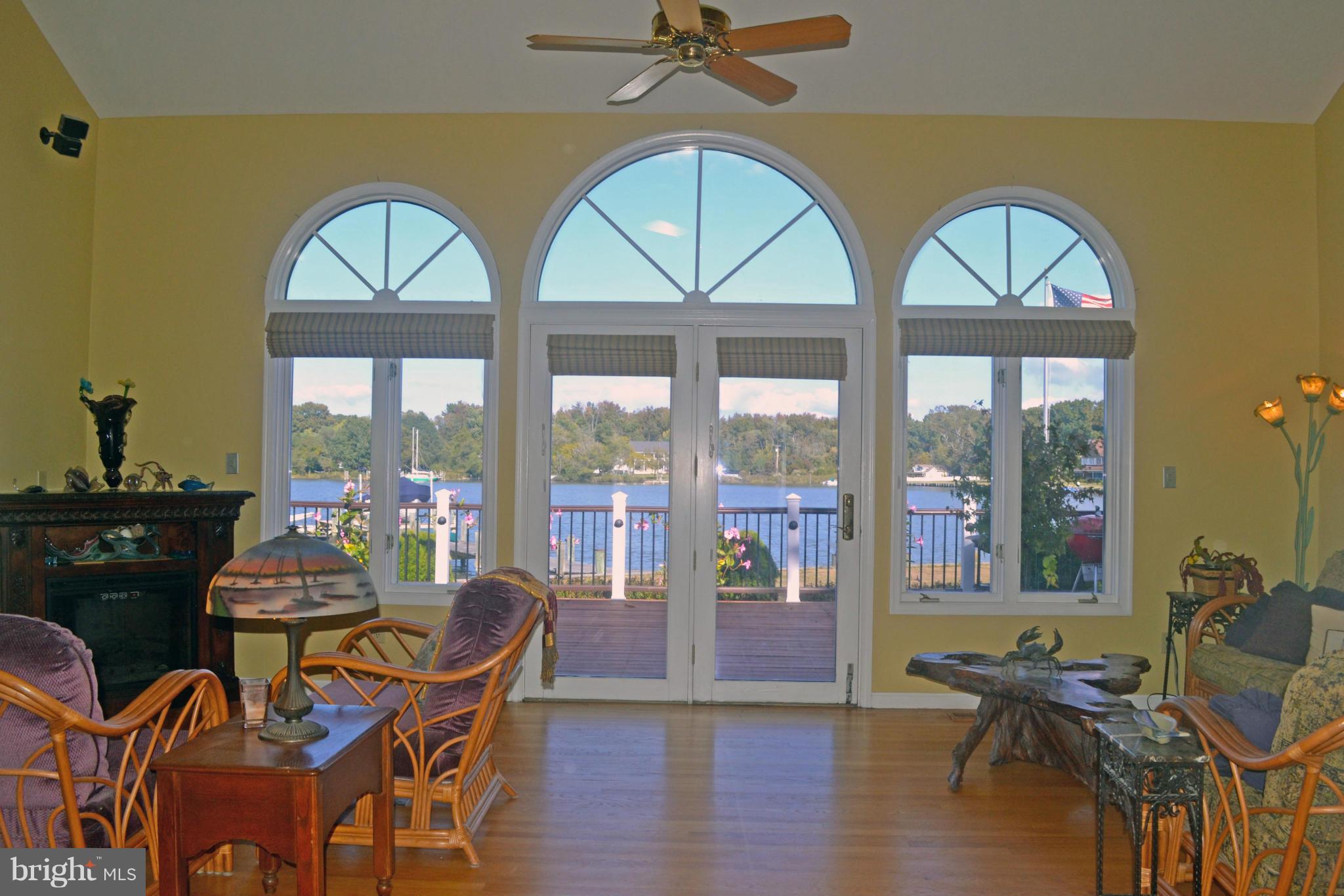 1121 Cherry Point Road West River, MD 20778 - Photo 10 of 27 Living Room
