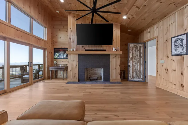 $1,900,000 | 895 Hidden Brow Road, Menlo, GA 30731