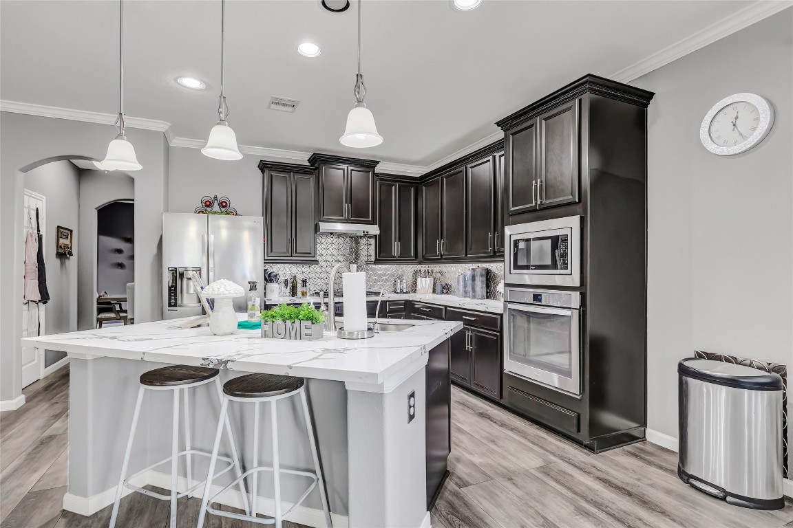 22202 Warm Terrace Lane Spring, TX 77389 - Photo 22 of 31 Kitchen with Gas Cook Top. Home has 2 pantries