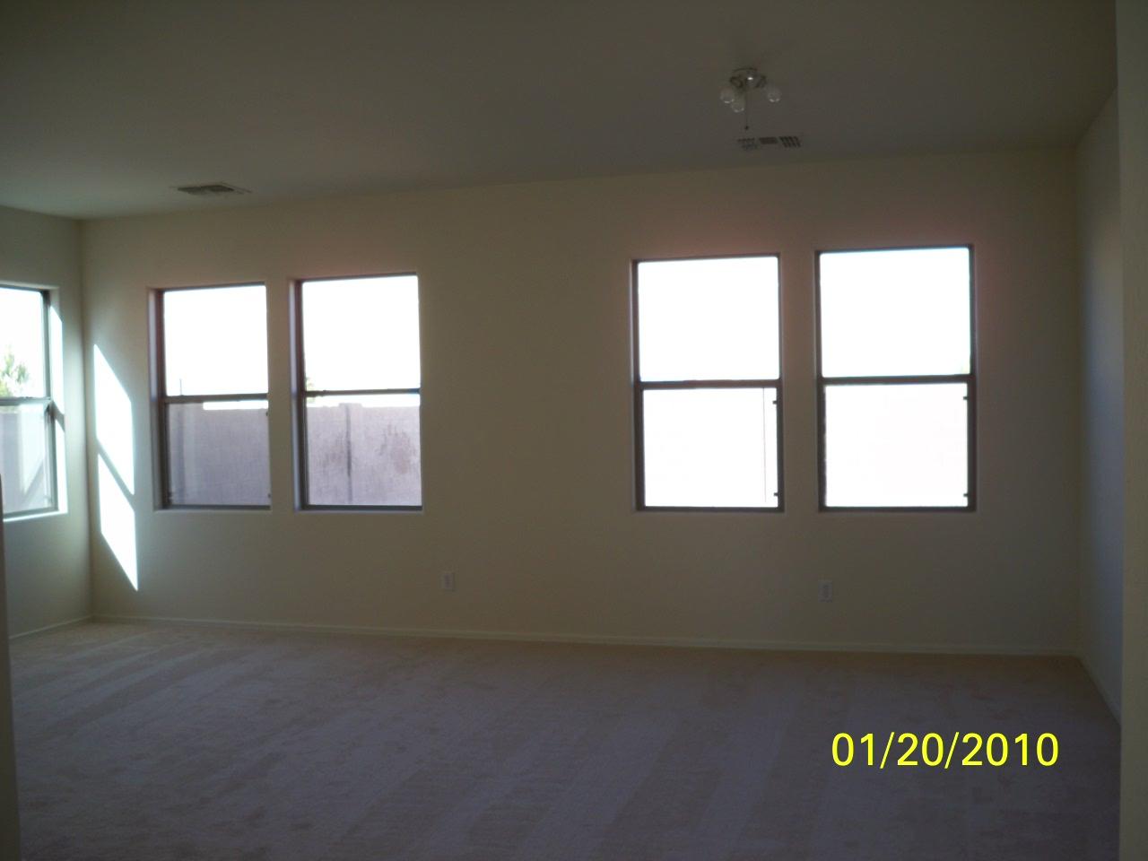 7416 West Cordes Road Phoenix, AZ 85043 - Photo 2 of 10 LIVING ROOM
