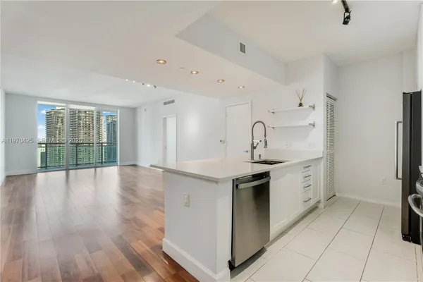 $5,400 | 951 Brickell Avenue, Unit 3607, Miami, FL 33131