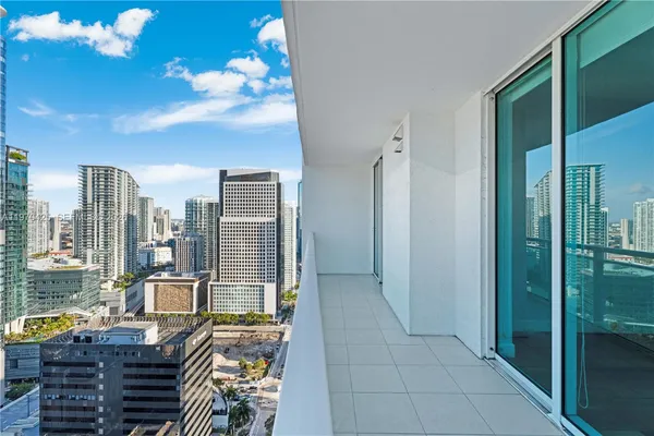 $5,400 | 951 Brickell Avenue, Unit 3607, Miami, FL 33131