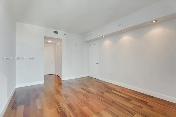 $5,400 | 951 Brickell Avenue, Unit 3607, Miami, FL 33131