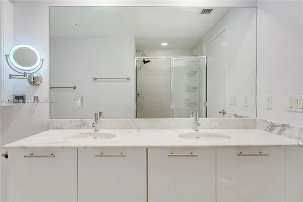 $5,400 | 951 Brickell Avenue, Unit 3607, Miami, FL 33131