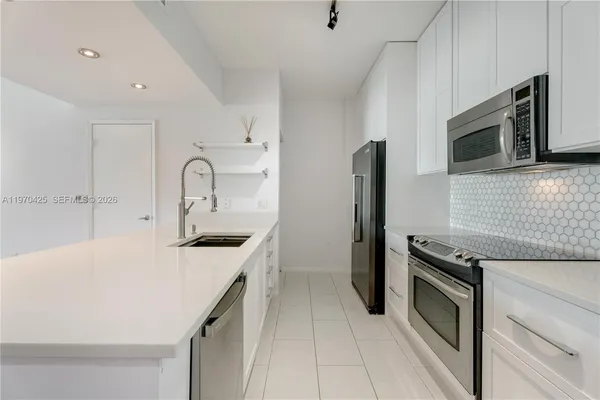 $5,400 | 951 Brickell Avenue, Unit 3607, Miami, FL 33131